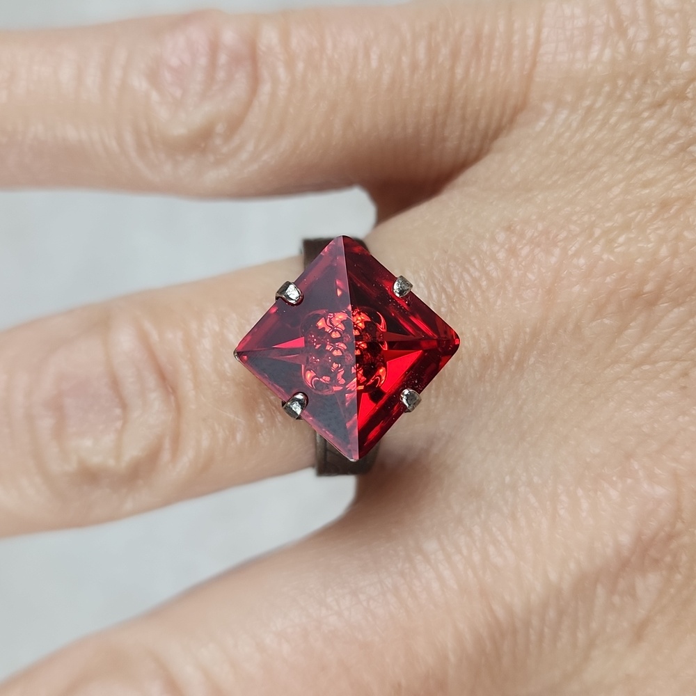 Sabika Elegant Red Gemstone Ring